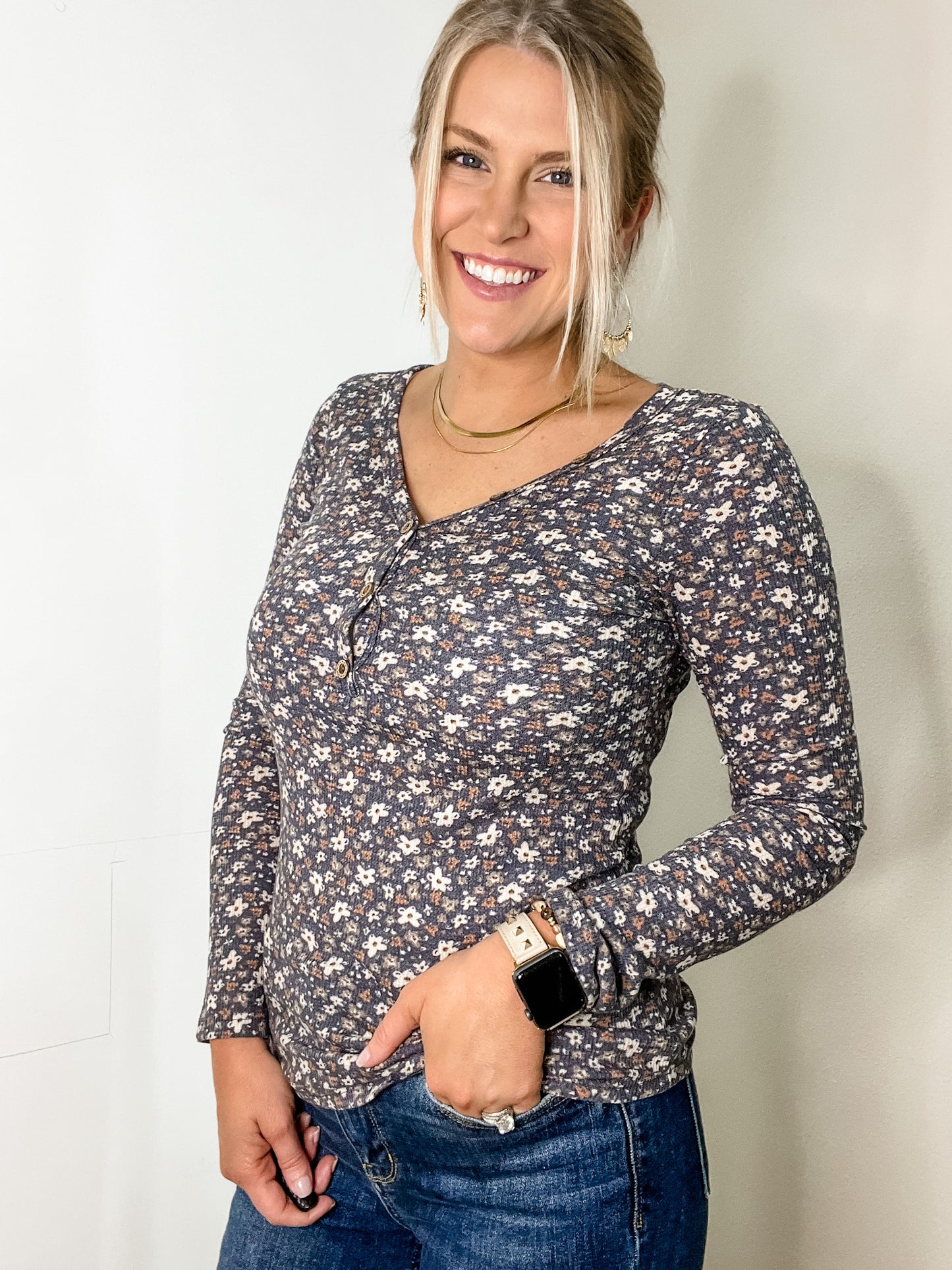 Button Front Floral Henley Top In Navy