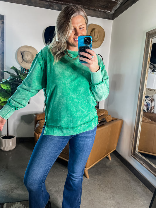 KELLY GREEN MINERAL WASH SWEATER